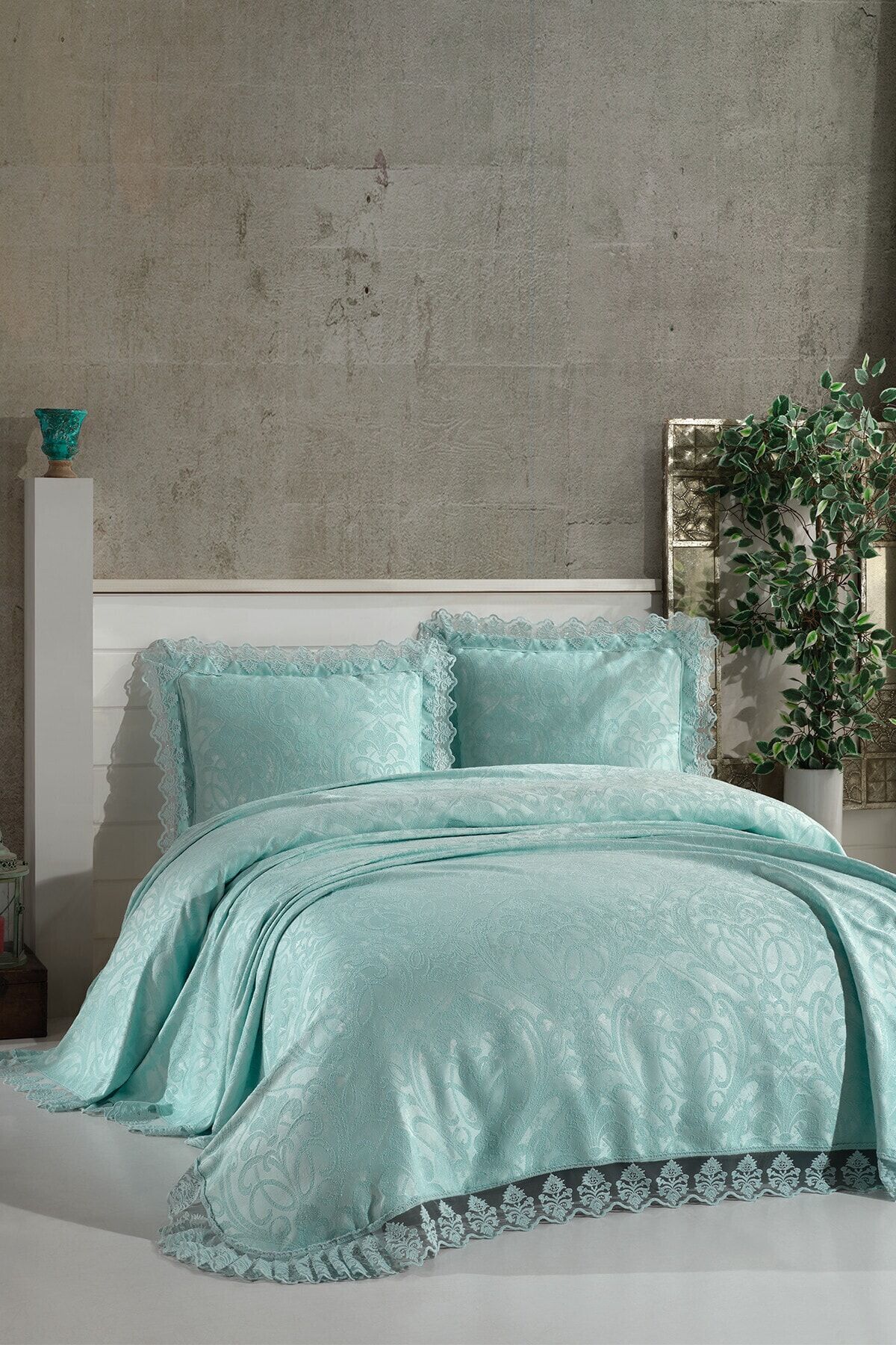 Violet Dantelli Yatak Örtüsü Çift Kişilik 240x260cm