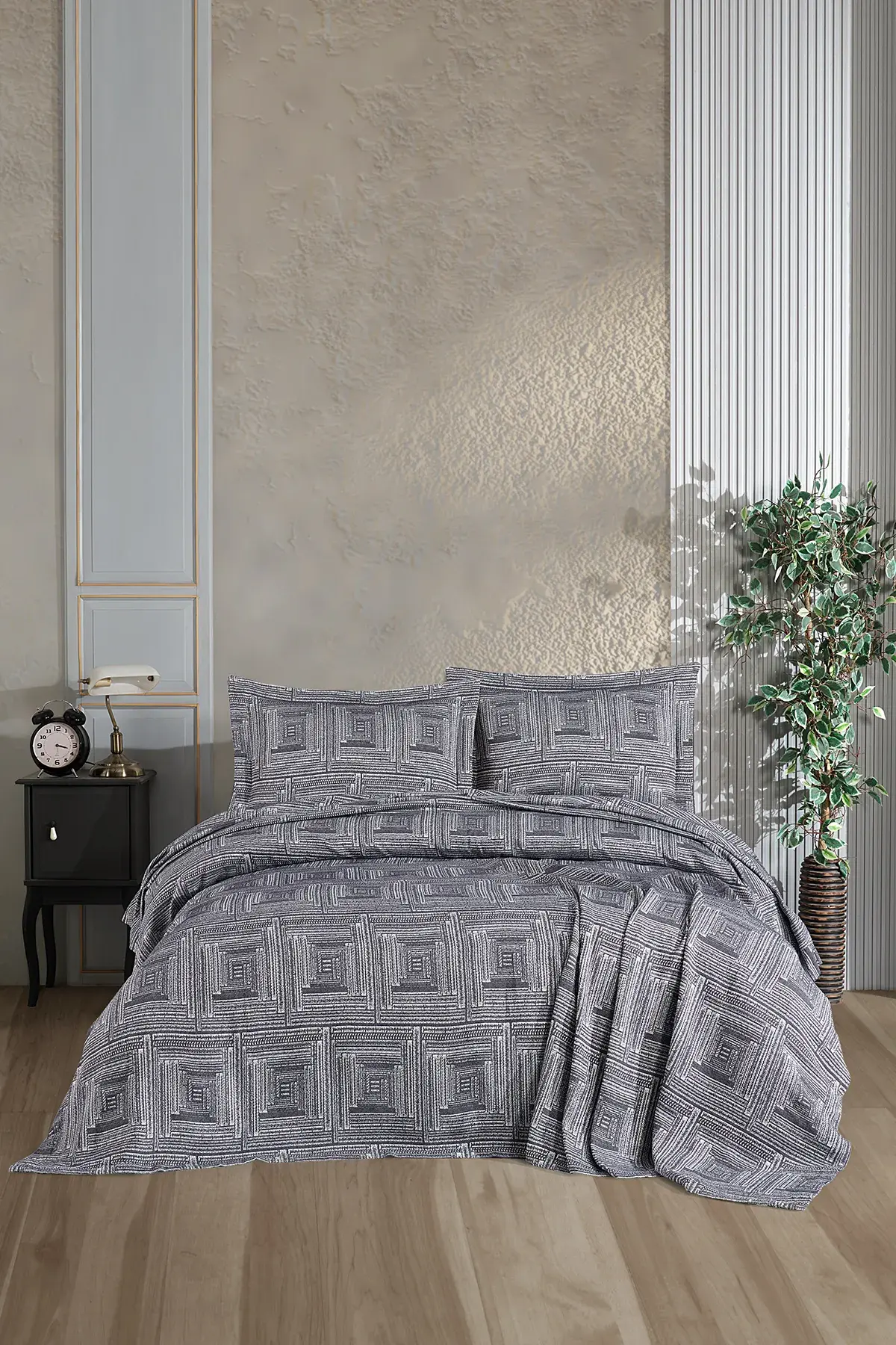 Concorde Çift Kişilik Yatak Örtüsü ve Pike Seti 230x240cm Laci̇vert