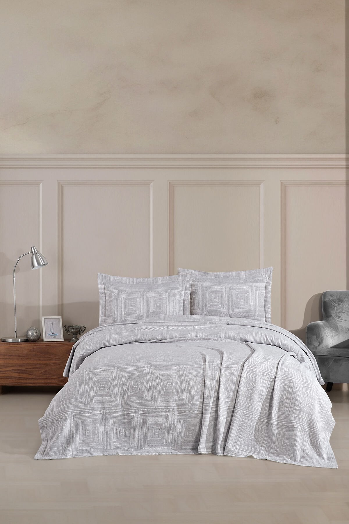 Concorde Çift Kişilik Yatak Örtüsü ve Pike Seti 230x240cm Gri̇