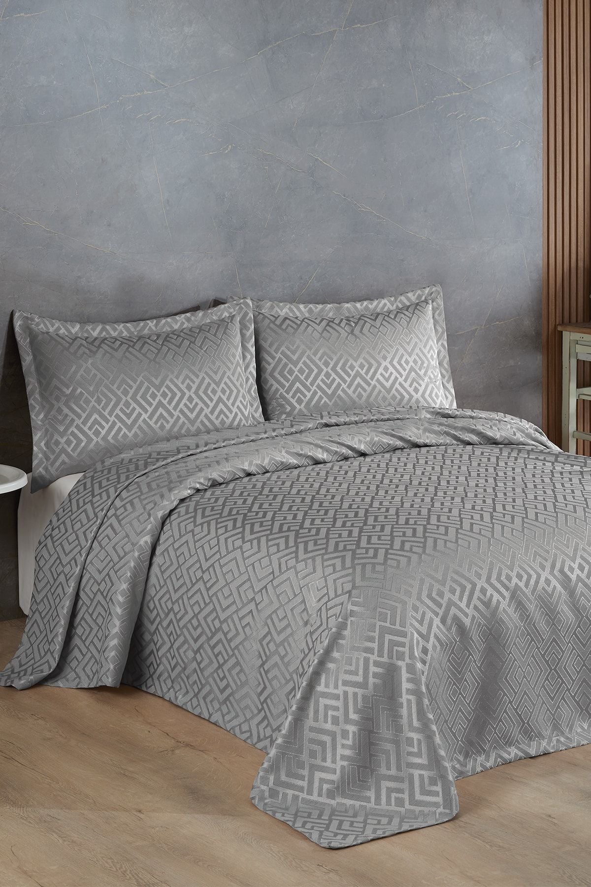 Estila Jakarlı Şönil Çift Kişilik Yatak Örtüsü 240x250cm Gri̇