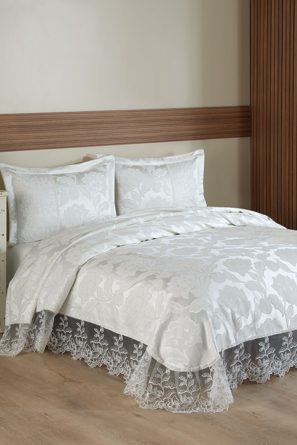 Monalife Dantelli Çift Kişilik Yatak Örtüsü  240x260cm Krem