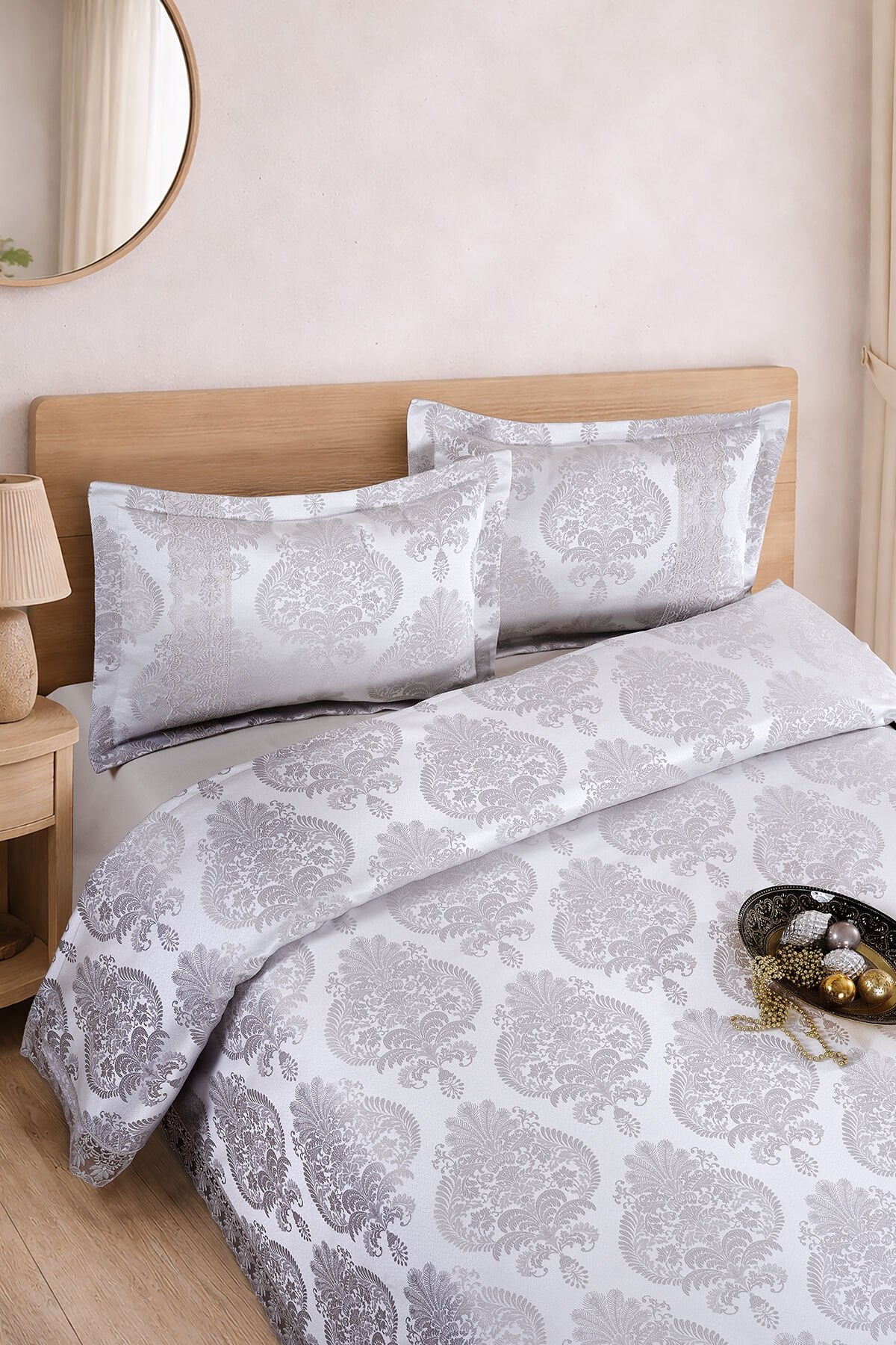 Floransa Jakarlı Fransız Dantelli Modern Çift Kişilik Yatak Örtüsü Takımı 240x250cm Gri̇