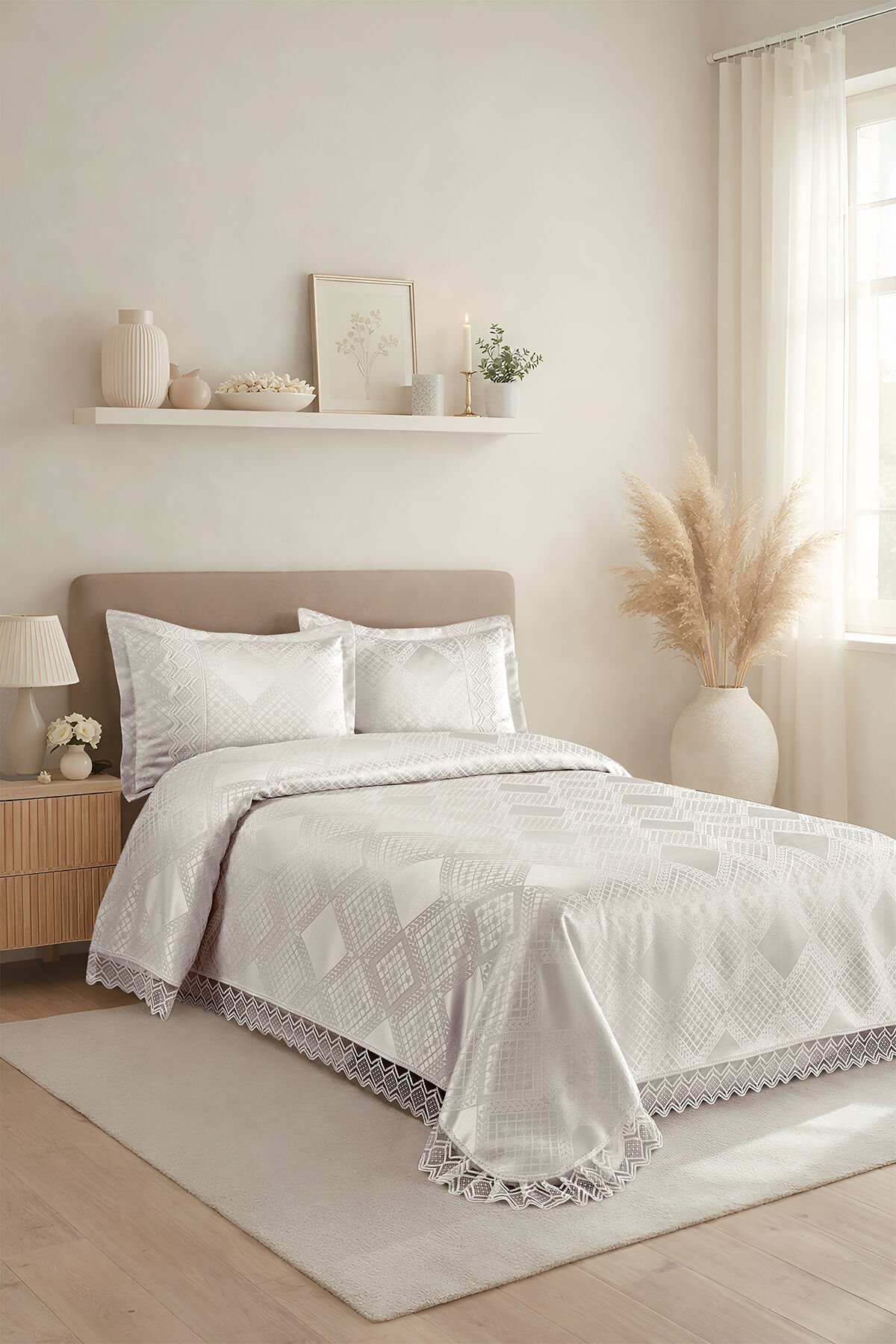 Likya Jakarlı Fransız Dantelli Modern Çift Kişilik Yatak Örtüsü Takımı 240x250cm Krem