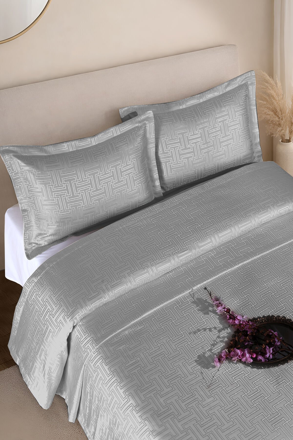 Hermira Jakarlı Çift Kişilik Modern Yatak Örtüsü Takımı 3 Parça 240x250cm Gri̇
